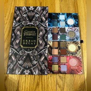 Urban Decay Special Edition Game of Thrones Eyeshadow Palette